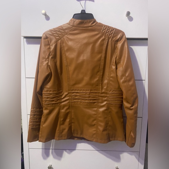 Brown leather jacket - Picture 2 of 2
